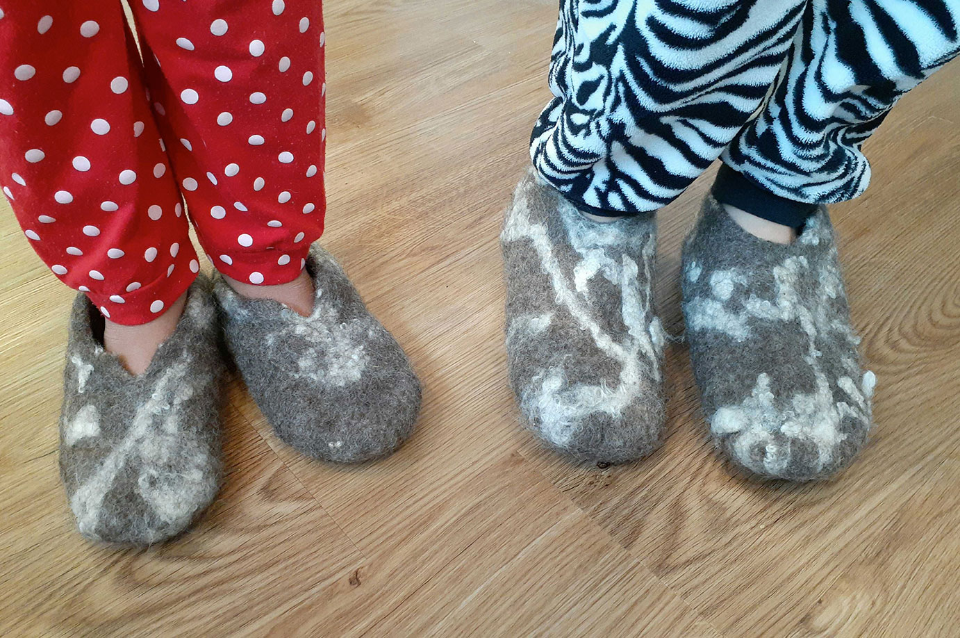 Felt wool slippers